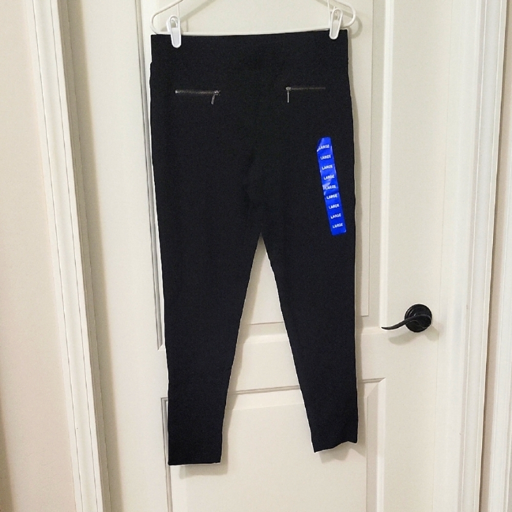 Black Stretchy pants with Zipper Accents
